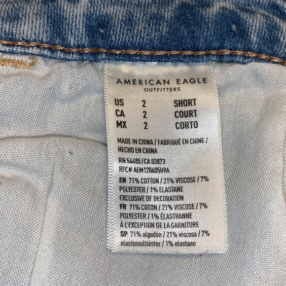 American Eagle Distressed Super Hi-Rise Jeggings 2 Short - Picture 5 of 9